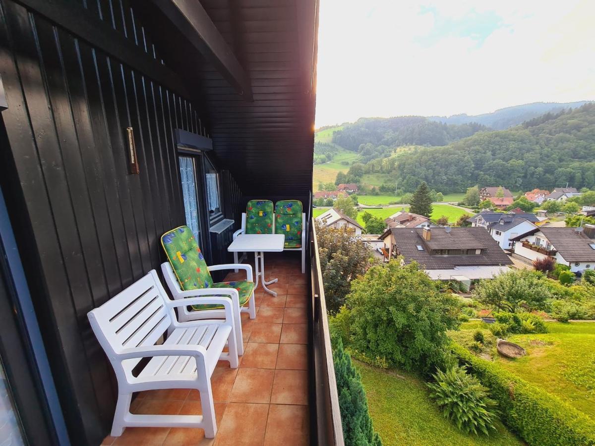 Ferienwohnung mit Komfort Oberharmersbach Exterior foto