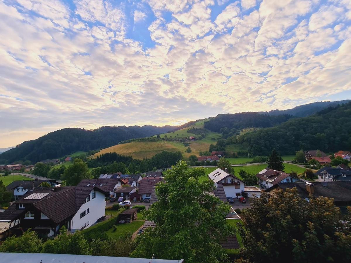 Ferienwohnung mit Komfort Oberharmersbach Exterior foto
